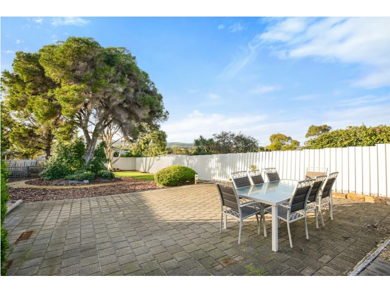 1 Ostend Crescent, Hayborough SA 5211