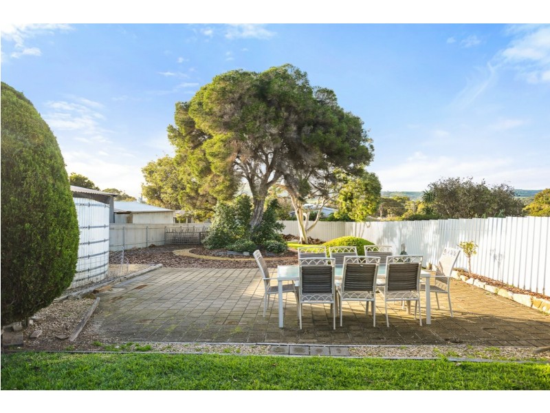 1 Ostend Crescent, Hayborough SA 5211