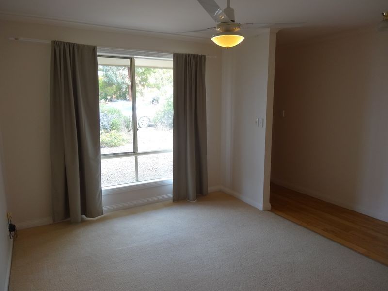 8 Poltong Crescent, Encounter Bay SA 5211