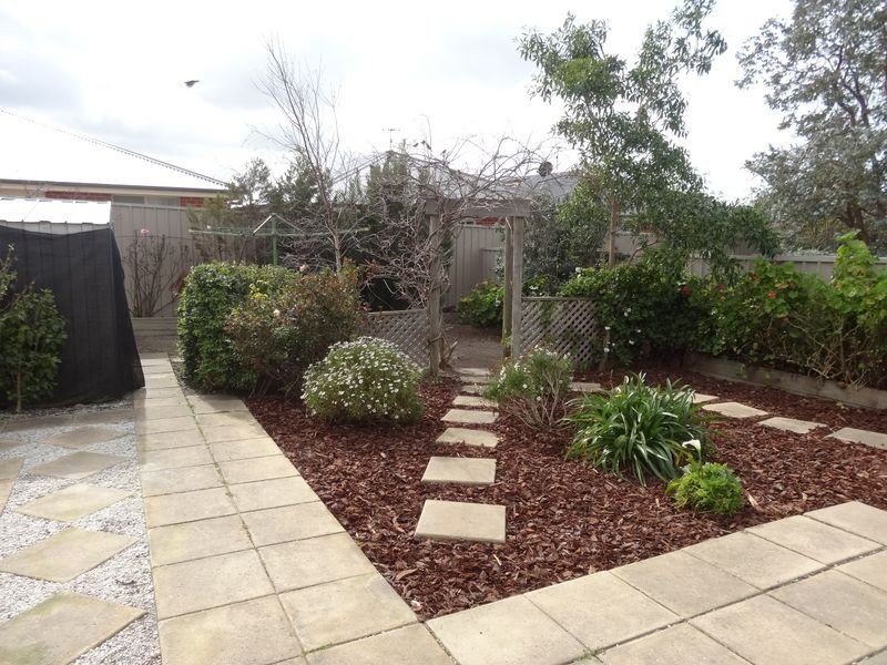 8 Poltong Crescent, Encounter Bay SA 5211