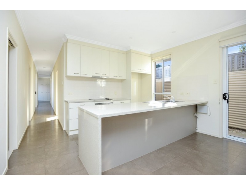18 Sturt Street, Victor Harbor SA 5211