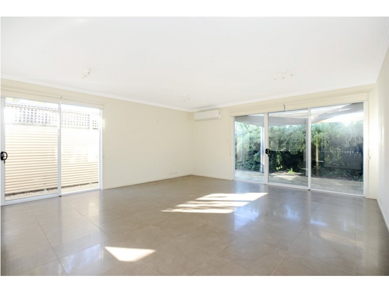 18 Sturt Street, Victor Harbor SA 5211