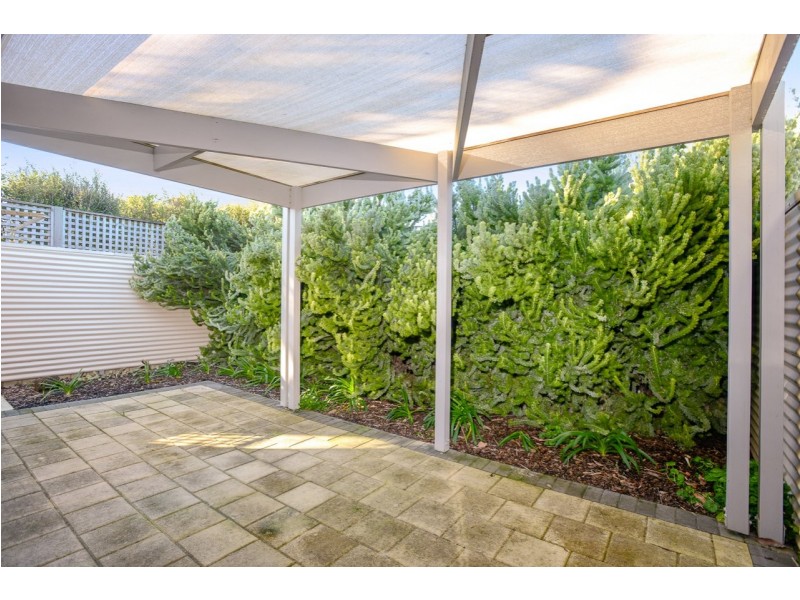 18 Sturt Street, Victor Harbor SA 5211