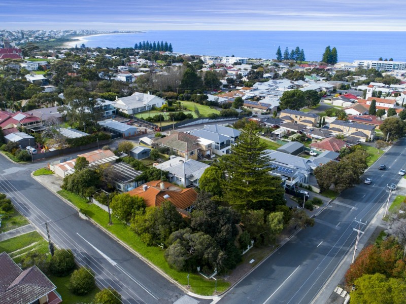 52 Seaview Road, Victor Harbor SA 5211
