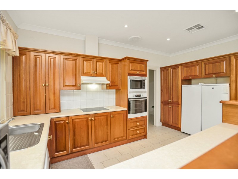 6 Hay Court, Victor Harbor SA 5211