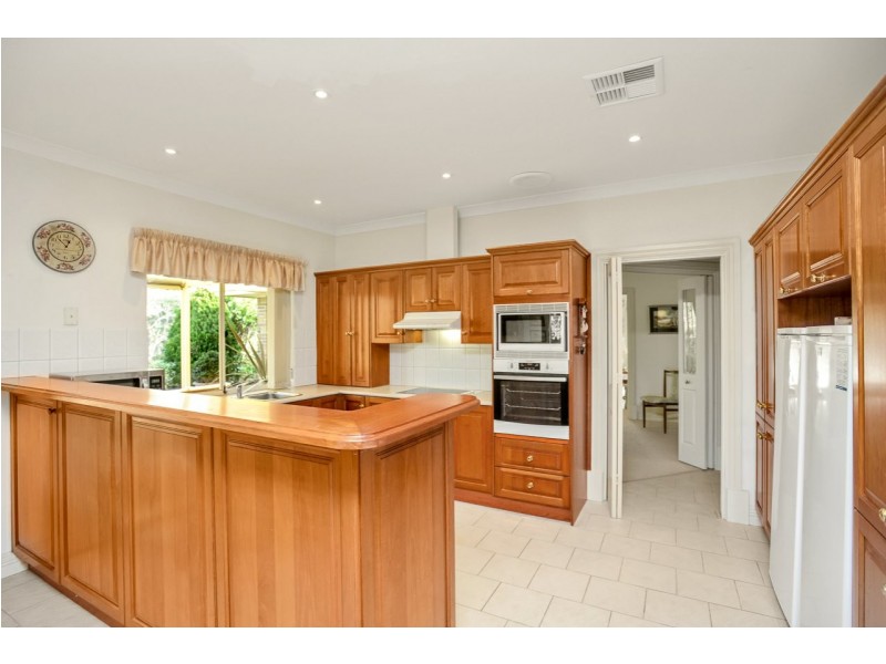 6 Hay Court, Victor Harbor SA 5211