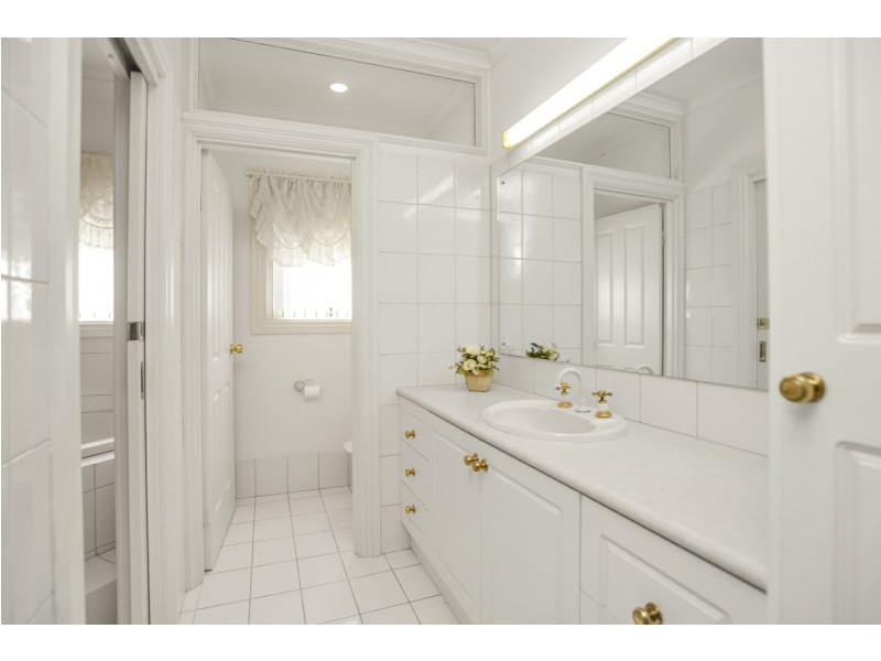 6 Hay Court, Victor Harbor SA 5211