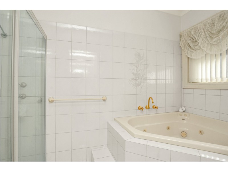 6 Hay Court, Victor Harbor SA 5211