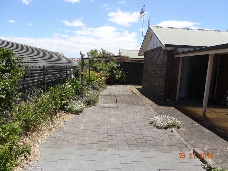 17 Tyrone Street, Mccracken SA 5211