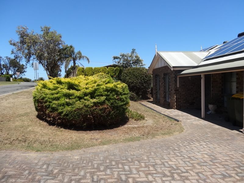 17 Tyrone Street, Mccracken SA 5211