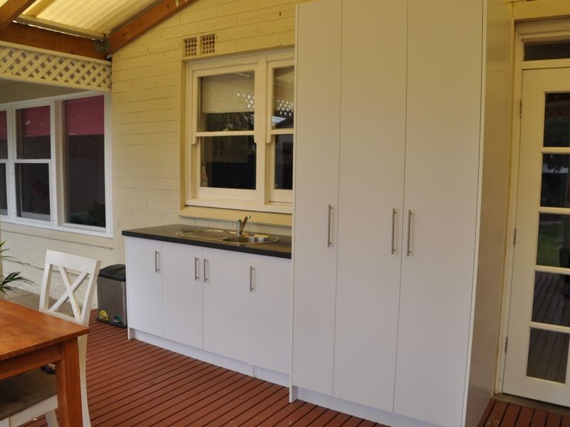 3 Forrest Street, Victor Harbor SA 5211
