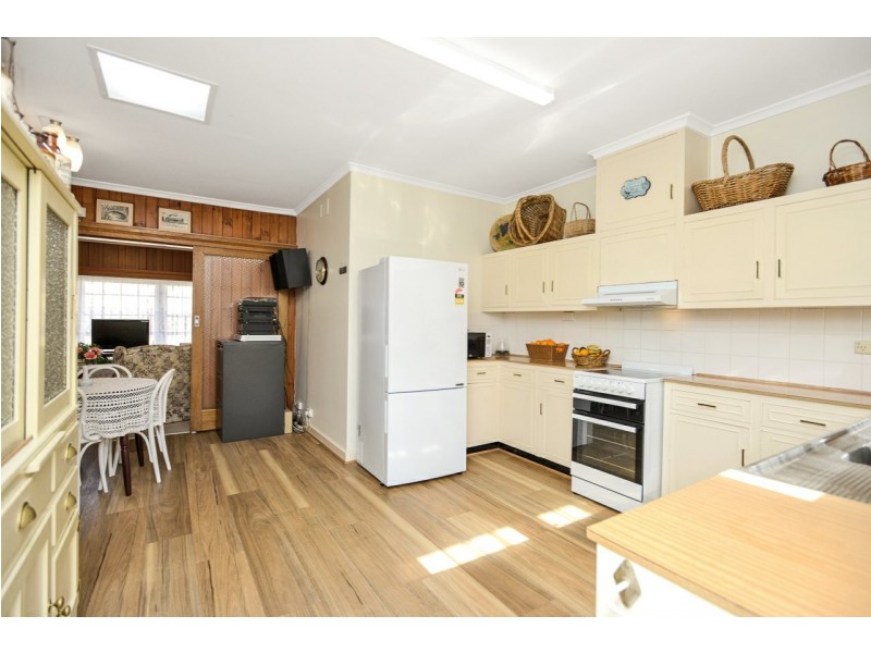 2/42 Seaview road, Victor Harbor SA 5211