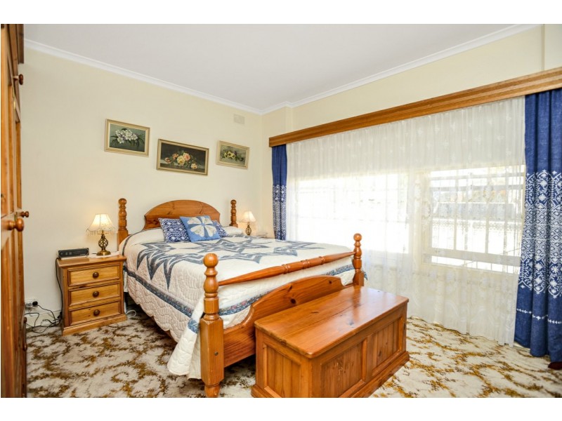 2/42 Seaview road, Victor Harbor SA 5211