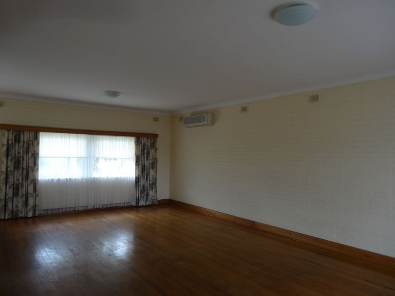 19 Lawson Street, Victor Harbor SA 5211