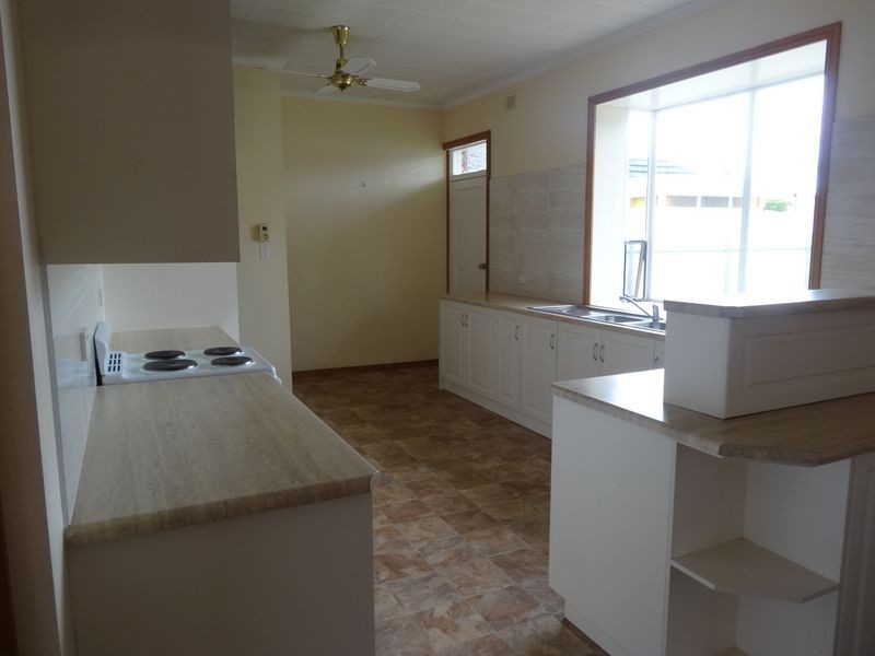 19 Lawson Street, Victor Harbor SA 5211