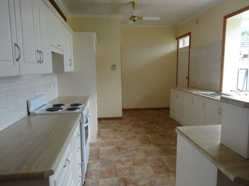 19 Lawson Street, Victor Harbor SA 5211