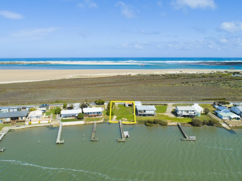 93 Mundoo Channel Drive, Hindmarsh Island SA 5214
