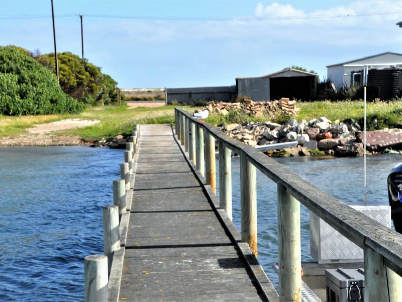 93 Mundoo Channel Drive, Hindmarsh Island SA 5214