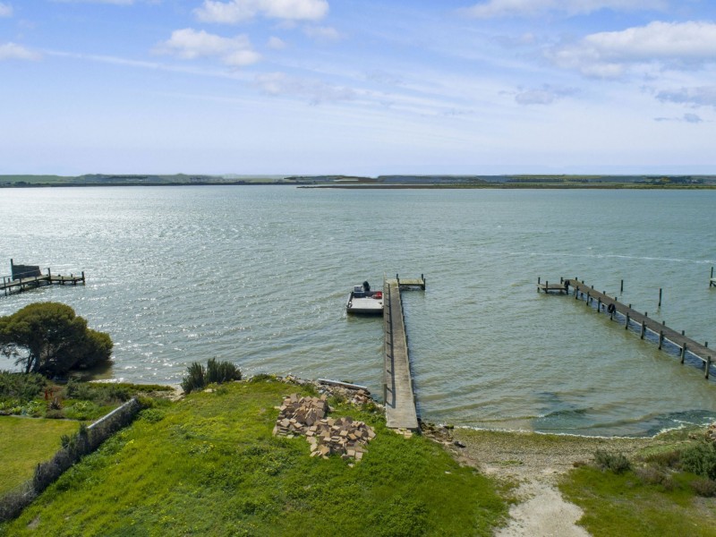 93 Mundoo Channel Drive, Hindmarsh Island SA 5214