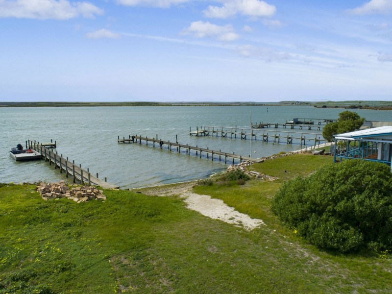 93 Mundoo Channel Drive, Hindmarsh Island SA 5214