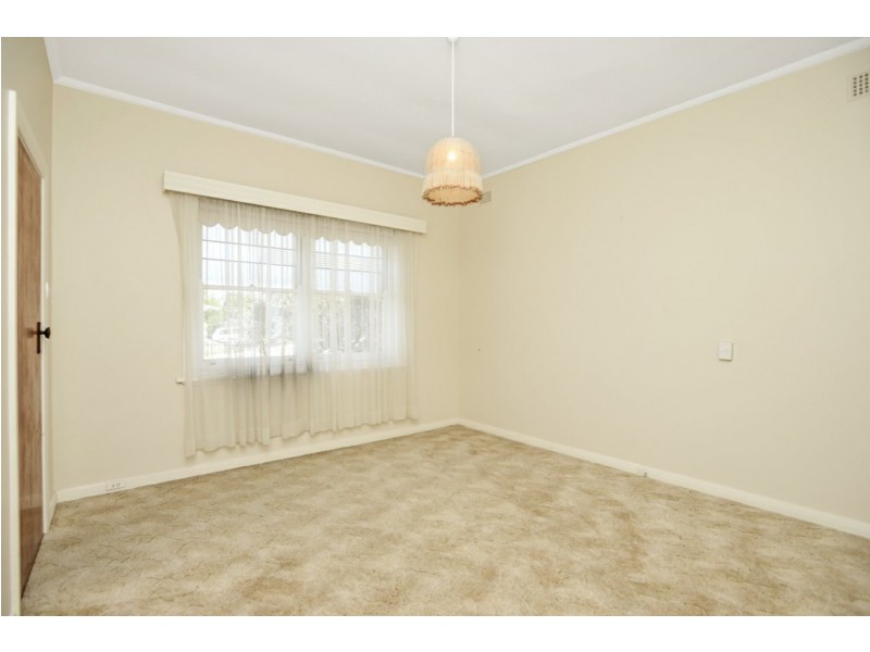 20 Peace Avenue, Victor Harbor SA 5211