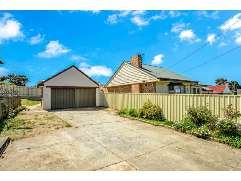 20 Peace Avenue, Victor Harbor SA 5211