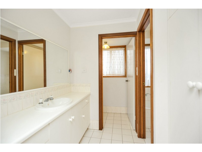 32 Marlborough Avenue, Victor Harbor SA 5211