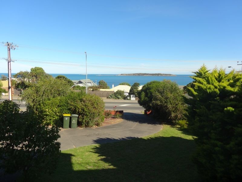 61 Hindmarsh Road, Victor Harbor SA 5211