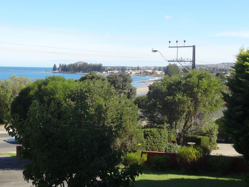 61 Hindmarsh Road, Victor Harbor SA 5211