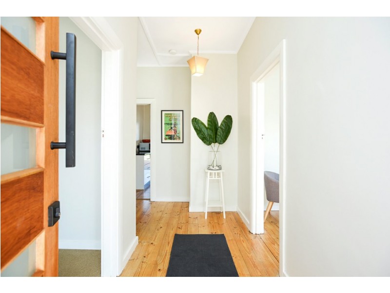 28 Lindsay Street, Victor Harbor SA 5211