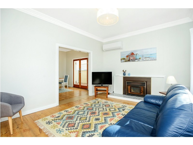 28 Lindsay Street, Victor Harbor SA 5211