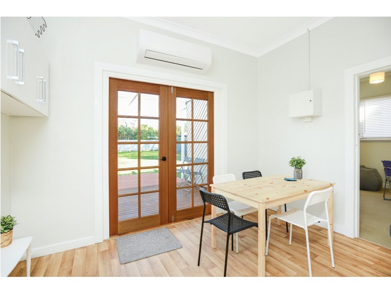 28 Lindsay Street, Victor Harbor SA 5211