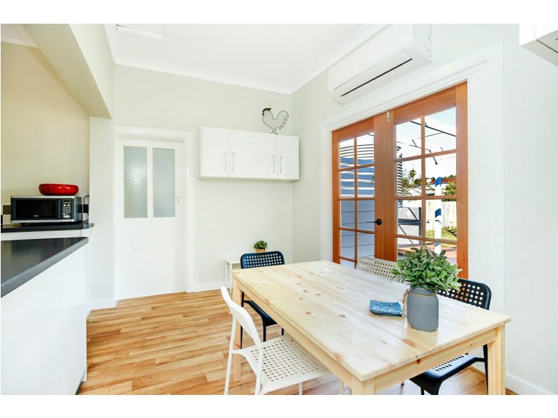 28 Lindsay Street, Victor Harbor SA 5211