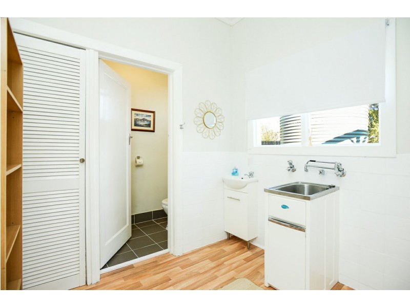 28 Lindsay Street, Victor Harbor SA 5211