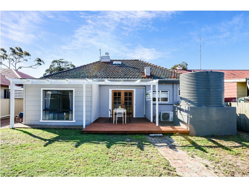 28 Lindsay Street, Victor Harbor SA 5211