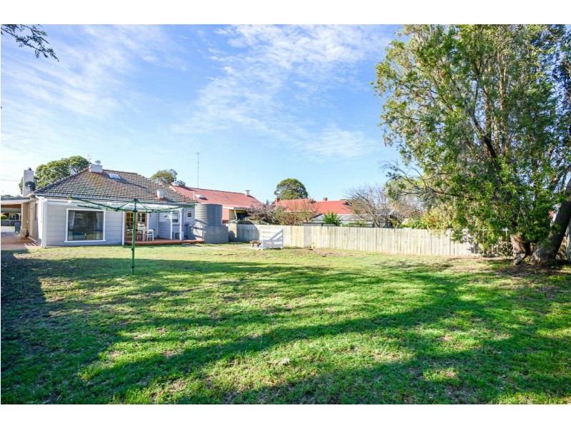 28 Lindsay Street, Victor Harbor SA 5211