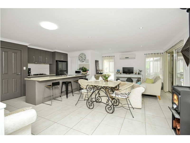 15 Shields Crescent, Encounter Bay SA 5211