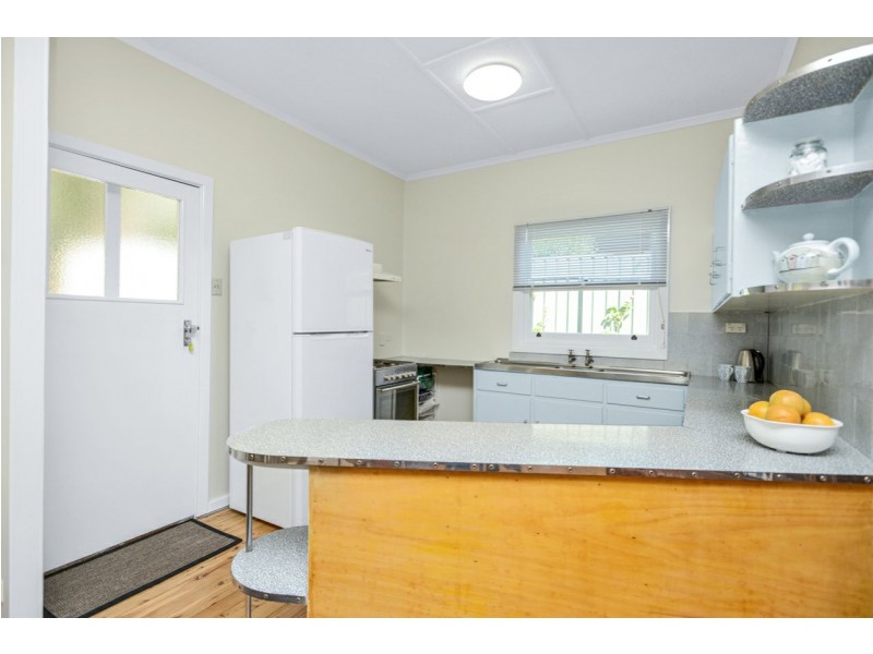 3 Dorset Ave, Victor Harbor SA 5211