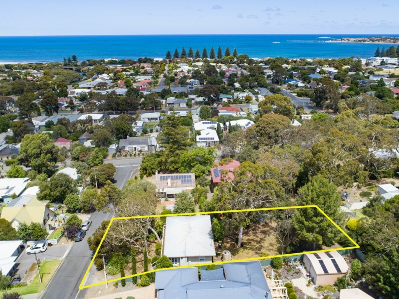 3 Dorset Ave, Victor Harbor SA 5211