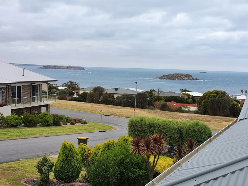 5 Minnamoora Court, Encounter Bay SA 5211