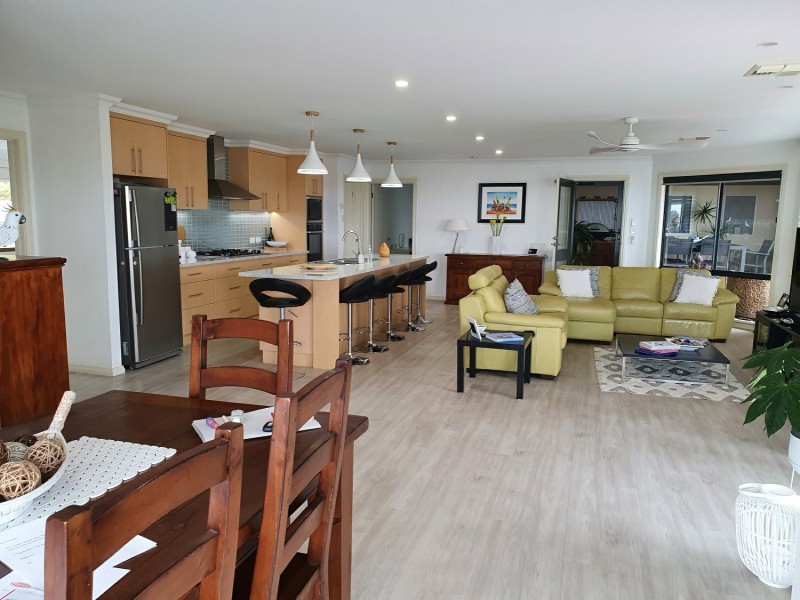5 Minnamoora Court, Encounter Bay SA 5211