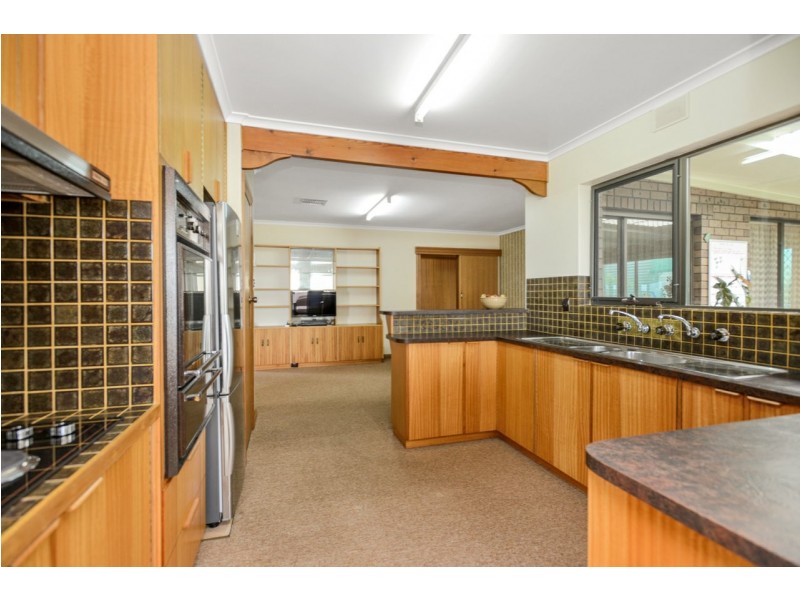 20 Lawson Street, Victor Harbor SA 5211