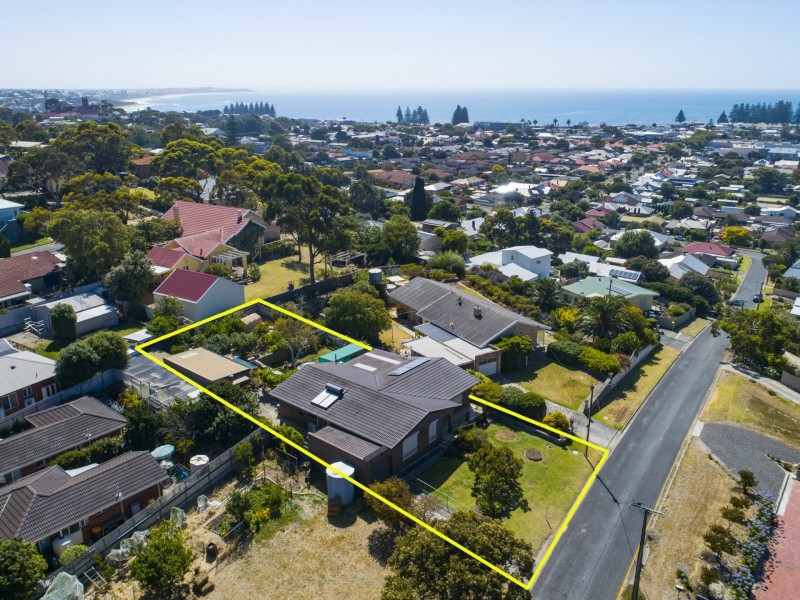 20 Lawson Street, Victor Harbor SA 5211