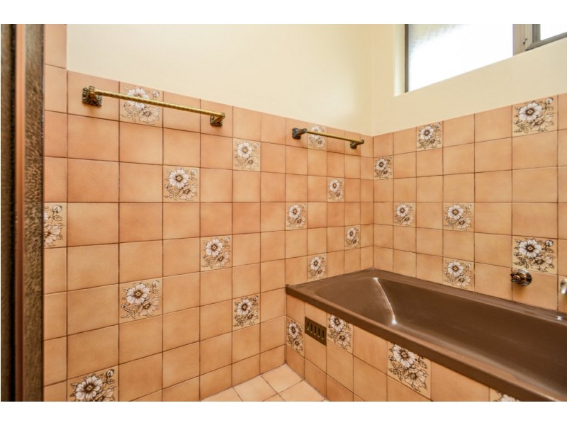 20 Lawson Street, Victor Harbor SA 5211