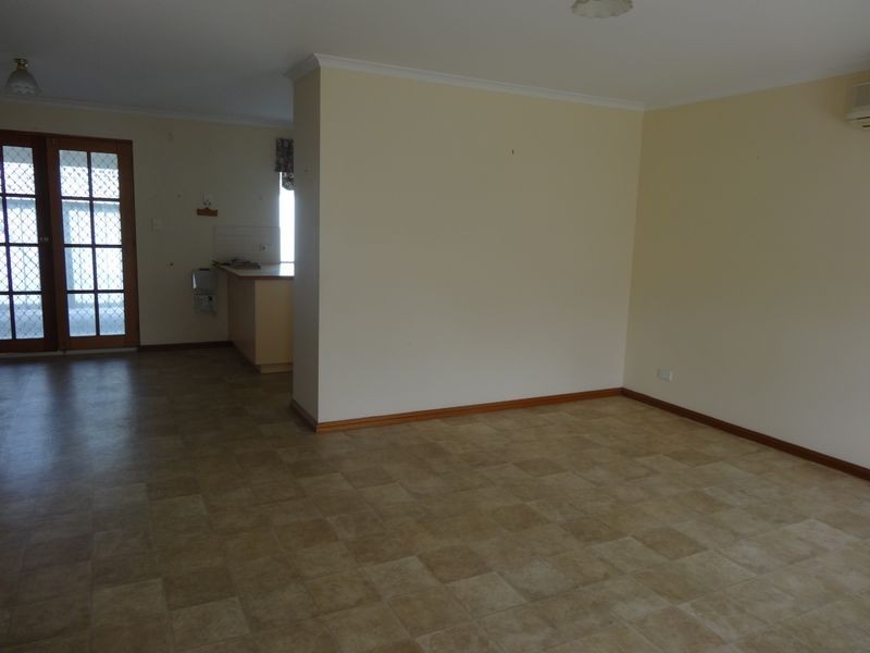 2/12 Carlyle Street, Victor Harbor SA 5211