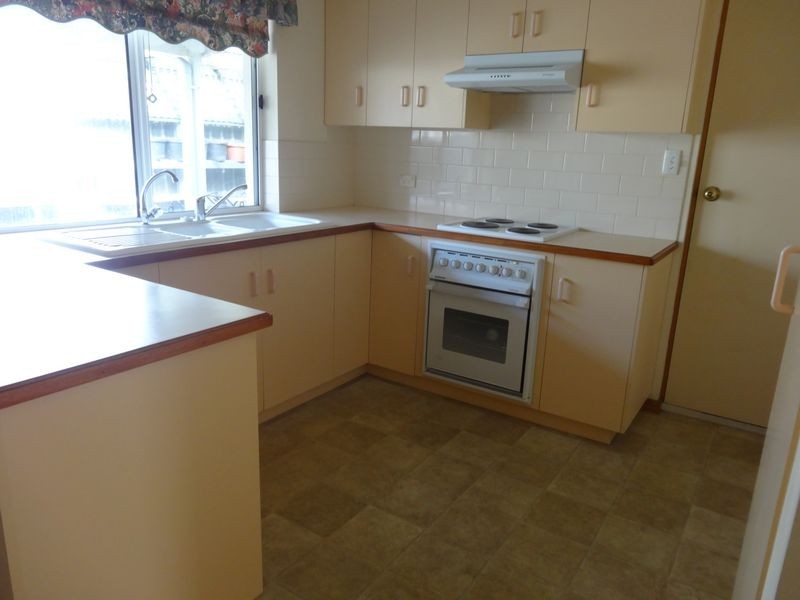 2/12 Carlyle Street, Victor Harbor SA 5211