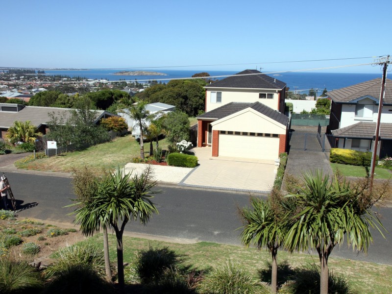 18A Norma Crescent, Encounter Bay SA 5211