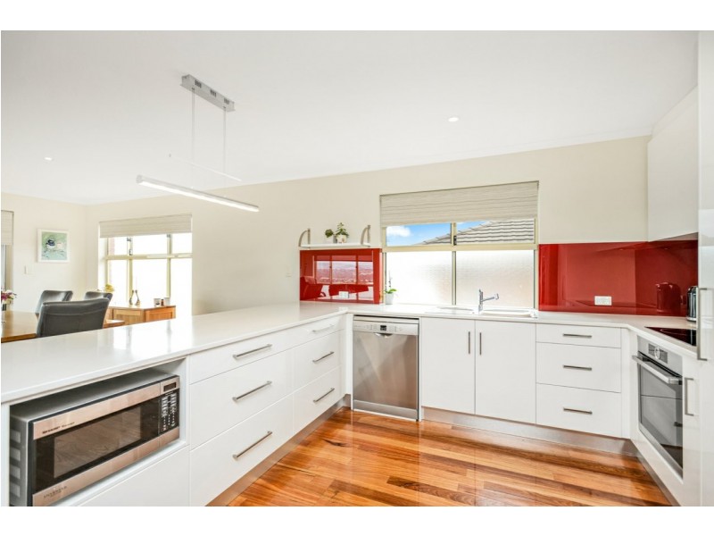 18A Norma Crescent, Encounter Bay SA 5211