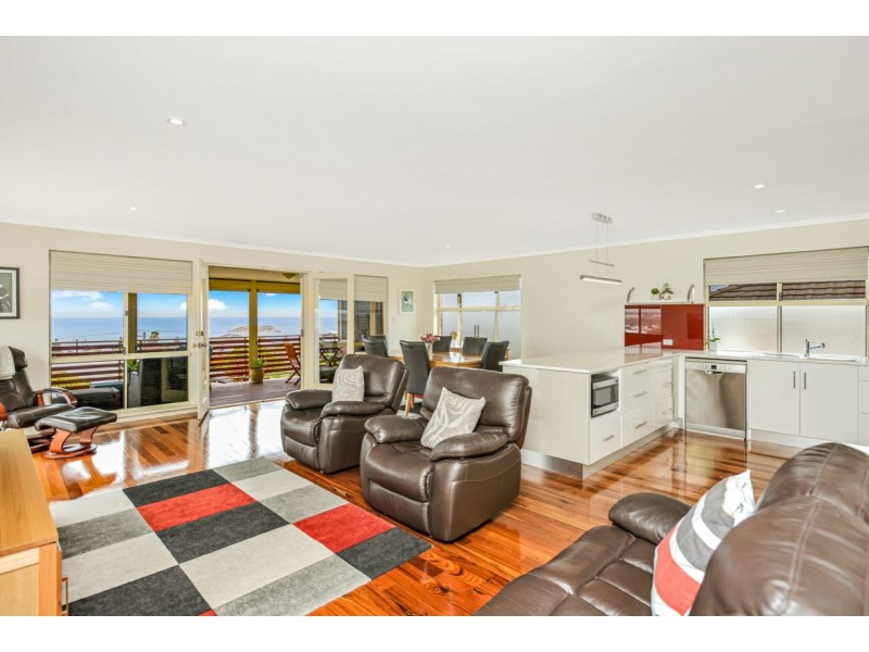 18A Norma Crescent, Encounter Bay SA 5211