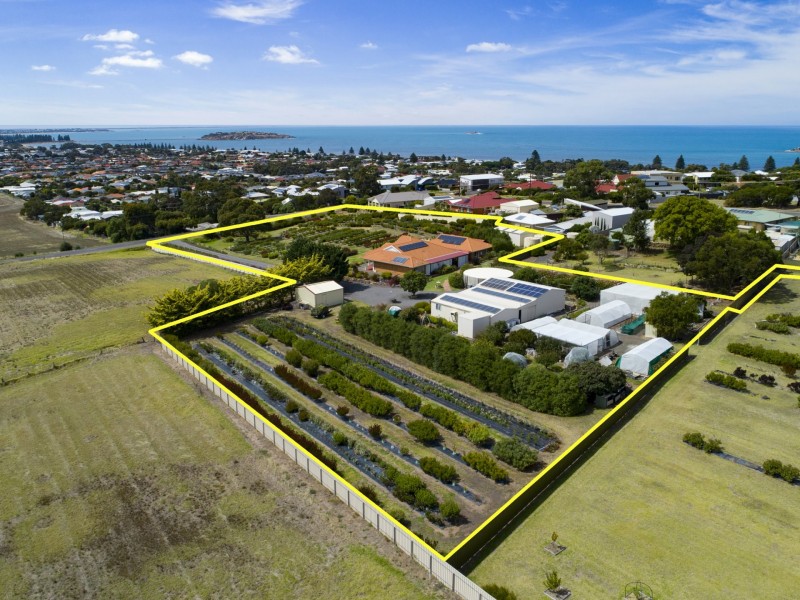69 Whalers Road,, Encounter Bay SA 5211